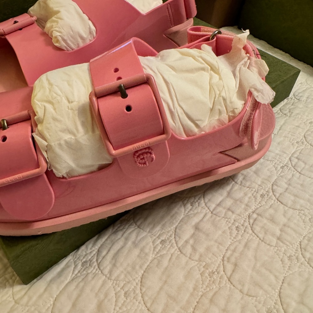 Gucci Mini Double G Rubber Buckle Sandals In Wild Rose 40 pink